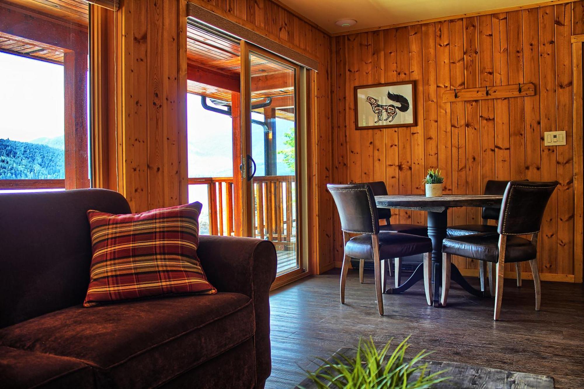 Wild Renfrew Seaside Cottages Port Renfrew Ruang foto