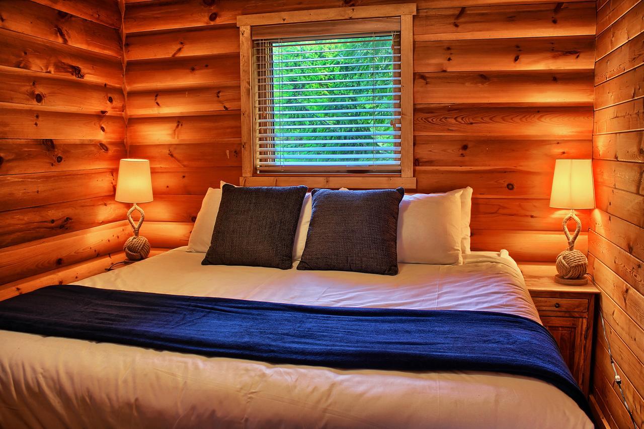 Wild Renfrew Seaside Cottages Port Renfrew Bagian luar foto