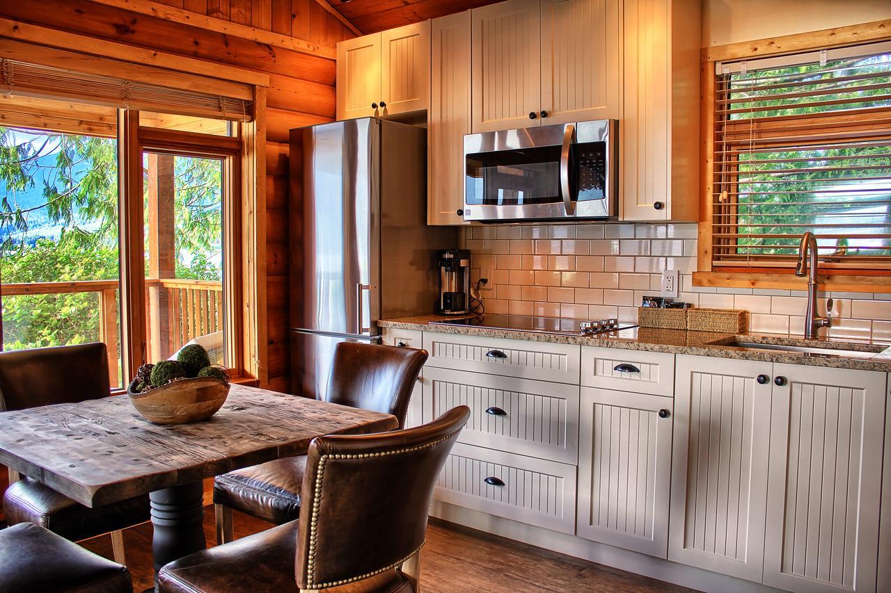 Wild Renfrew Seaside Cottages Port Renfrew Bagian luar foto