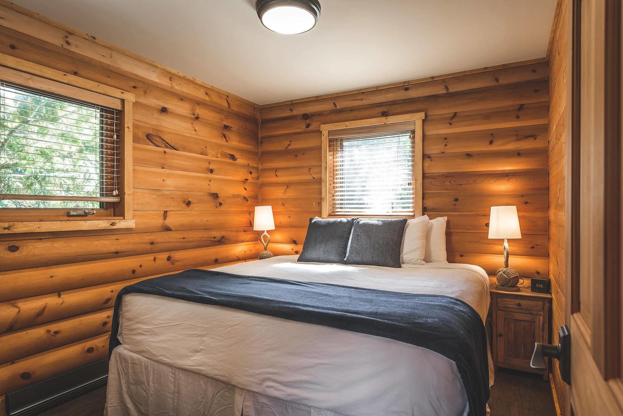 Wild Renfrew Seaside Cottages Port Renfrew Bagian luar foto